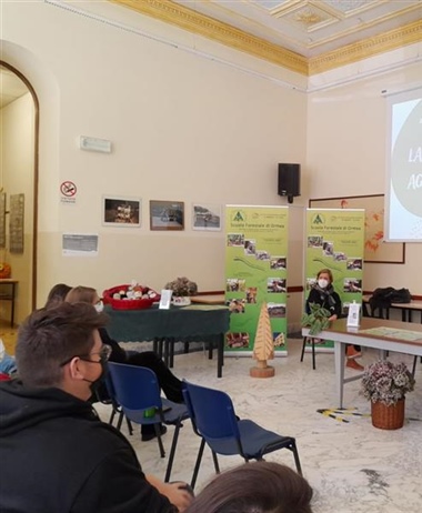 Alla Scuola Forestale di Ormea per raccontare la cooperazione ai ragazzi