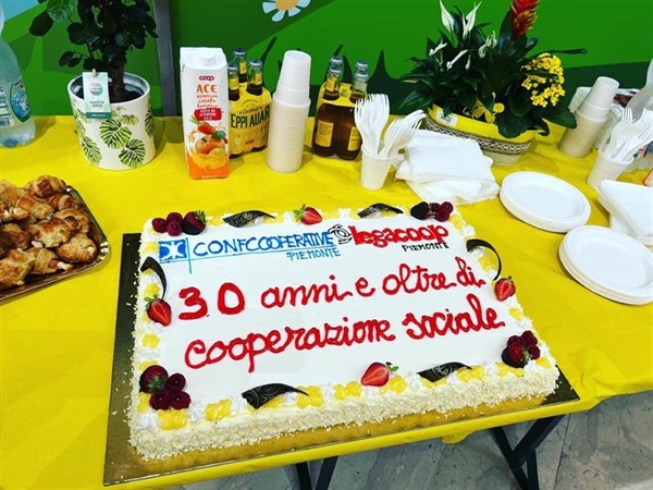 “30 anni e oltre di cooperazione sociale”: inaugurata la mostra all'Ipercoop di Gravellona Toce