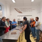 CoopReno in visita a Piazza dei Mestieri per scoprire l'arte del cioccolato