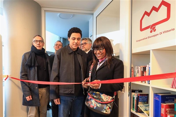 Di Vittorio, inaugurata la biblioteca nella Torre Monaco e consegnate le borse di studio ai figli dei soci