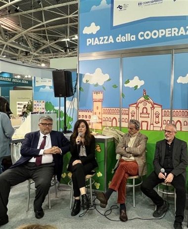 Al Salone del Libro il progetto di filiera di Librerie Coop e La Torre