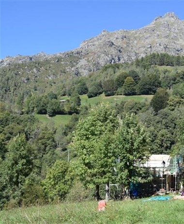 Terra di casa ristruttura Cascina Vanej grazie ai fondi di Next...