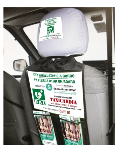 I defibrillatori di Specchio dei Tempi in servizio su 10 taxi a Torino