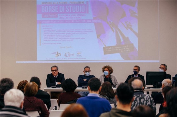 Solidea e Astra premiano con borse di studio i figli dei soci