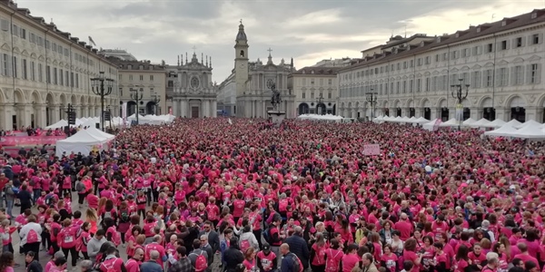 JUST THE WOMAN I AM: superate le 20mila iscrizioni a favore della ricerca universitaria contro il cancro